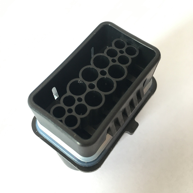 TE Connector