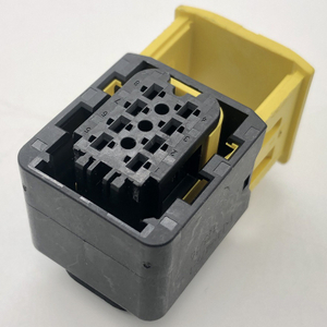 TE Connector