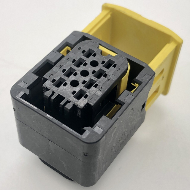 TE Connector