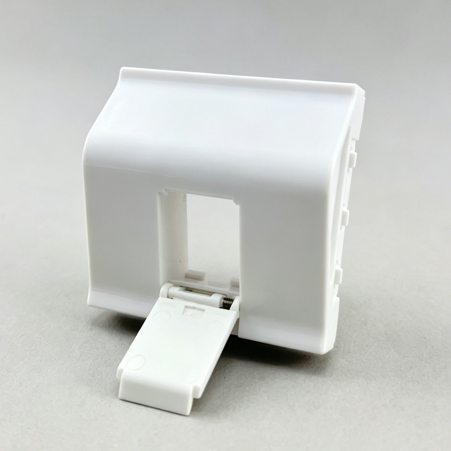Single Port Angled Faceplate, 45x45mm French Style Zinc Alloy Wall Plate, 1 Hole European Information Panel